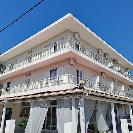 Golden Beach-Tsianis Apartments Néa Meságkala Exterior foto