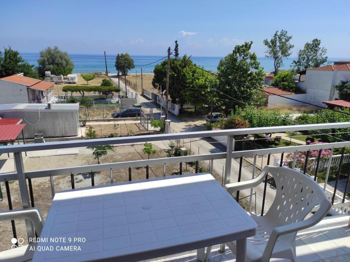 Golden Beach-Tsianis Apartments Néa Meságkala Exterior foto