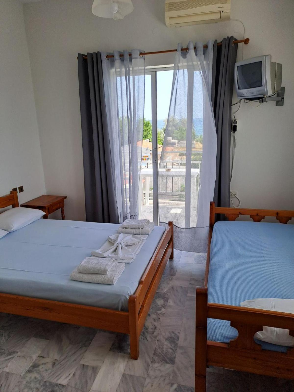 Golden Beach-Tsianis Apartments Néa Meságkala Exterior foto
