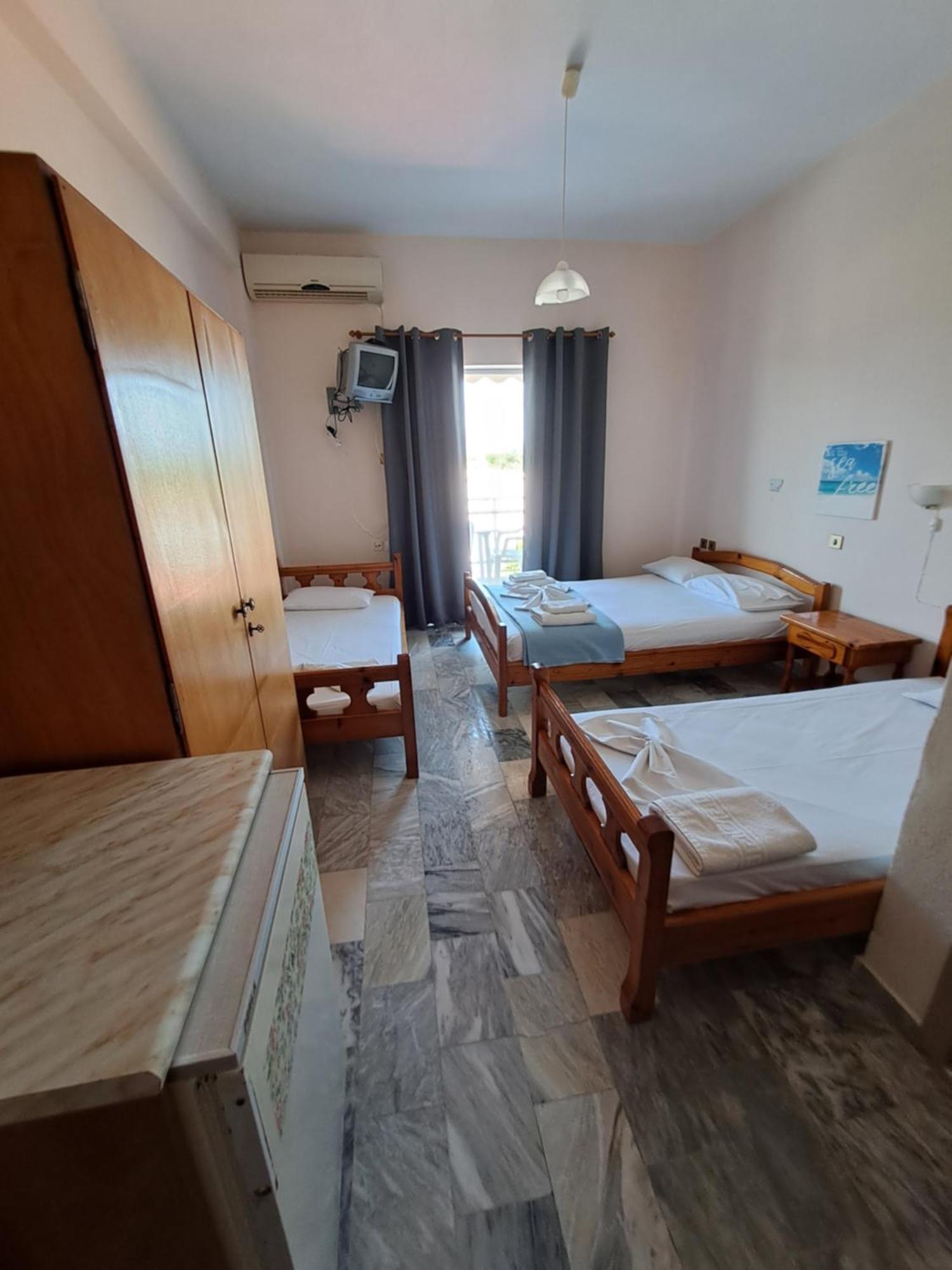 Golden Beach-Tsianis Apartments Néa Meságkala Exterior foto