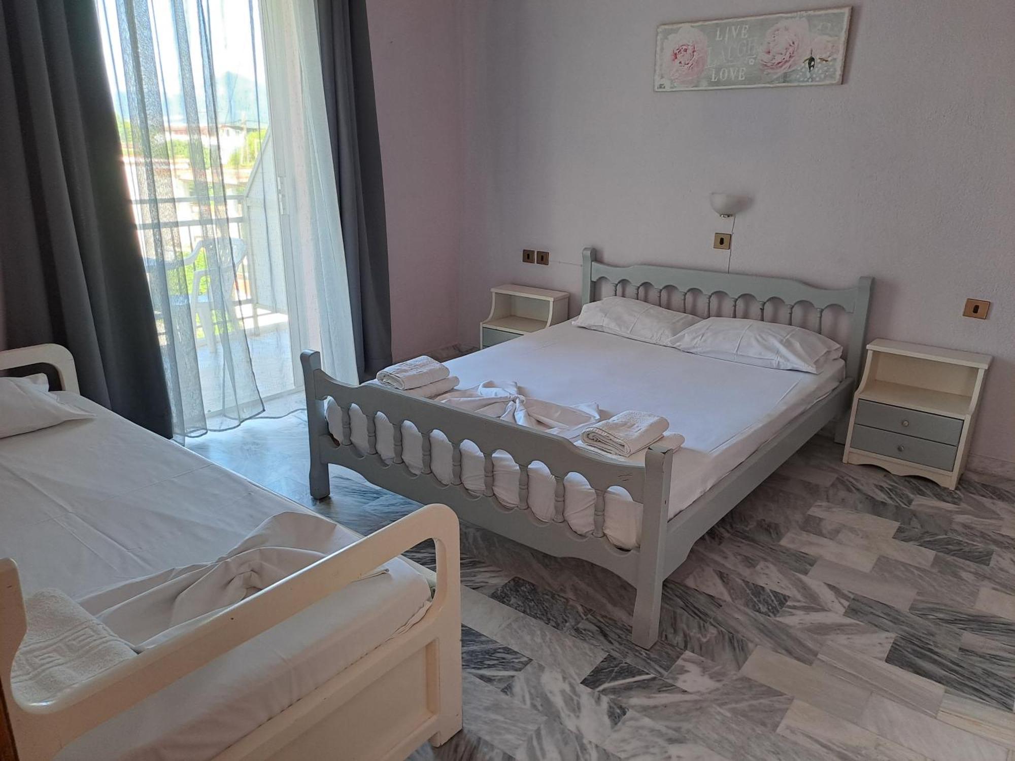 Golden Beach-Tsianis Apartments Néa Meságkala Exterior foto