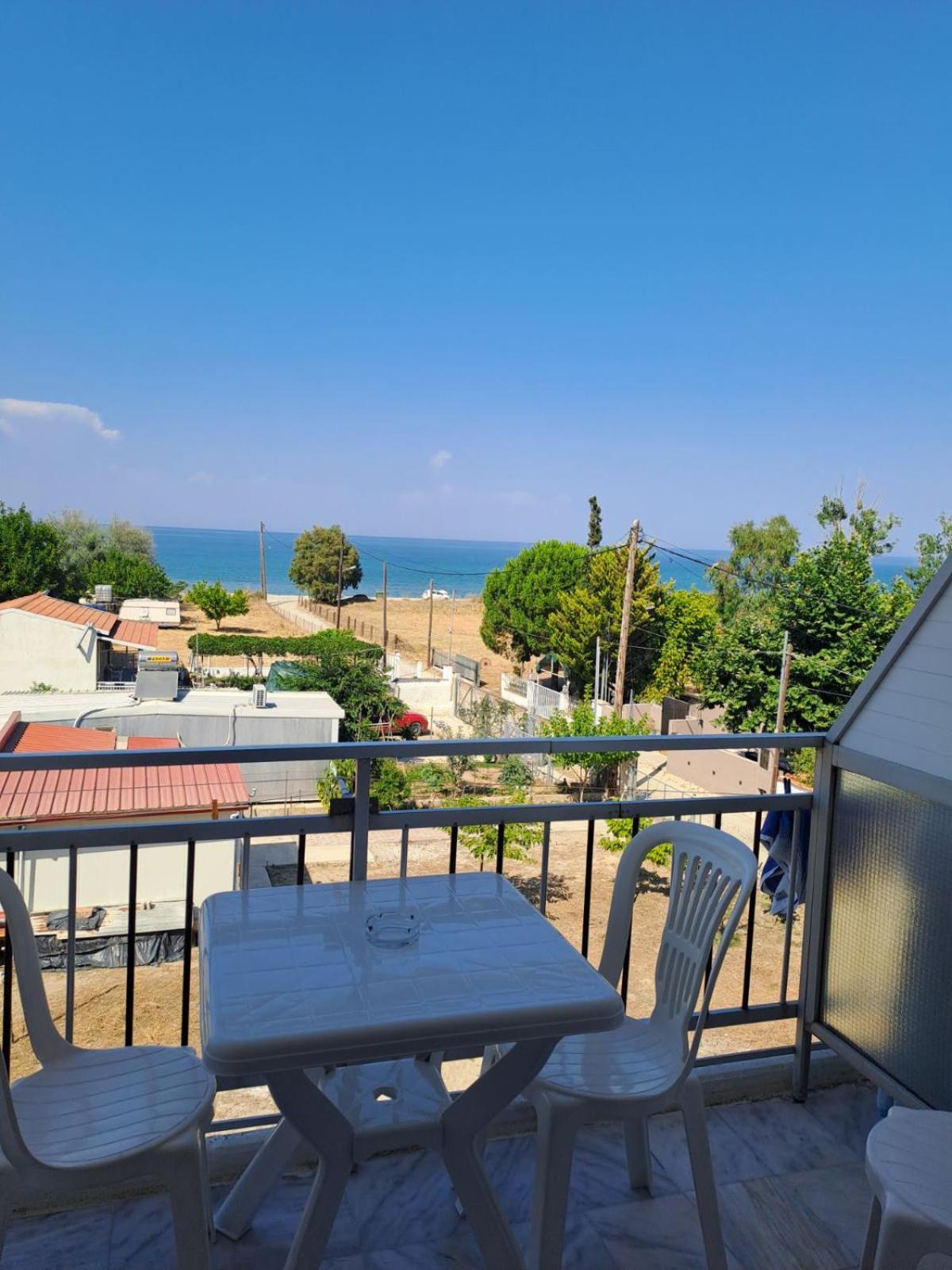 Golden Beach-Tsianis Apartments Néa Meságkala Exterior foto