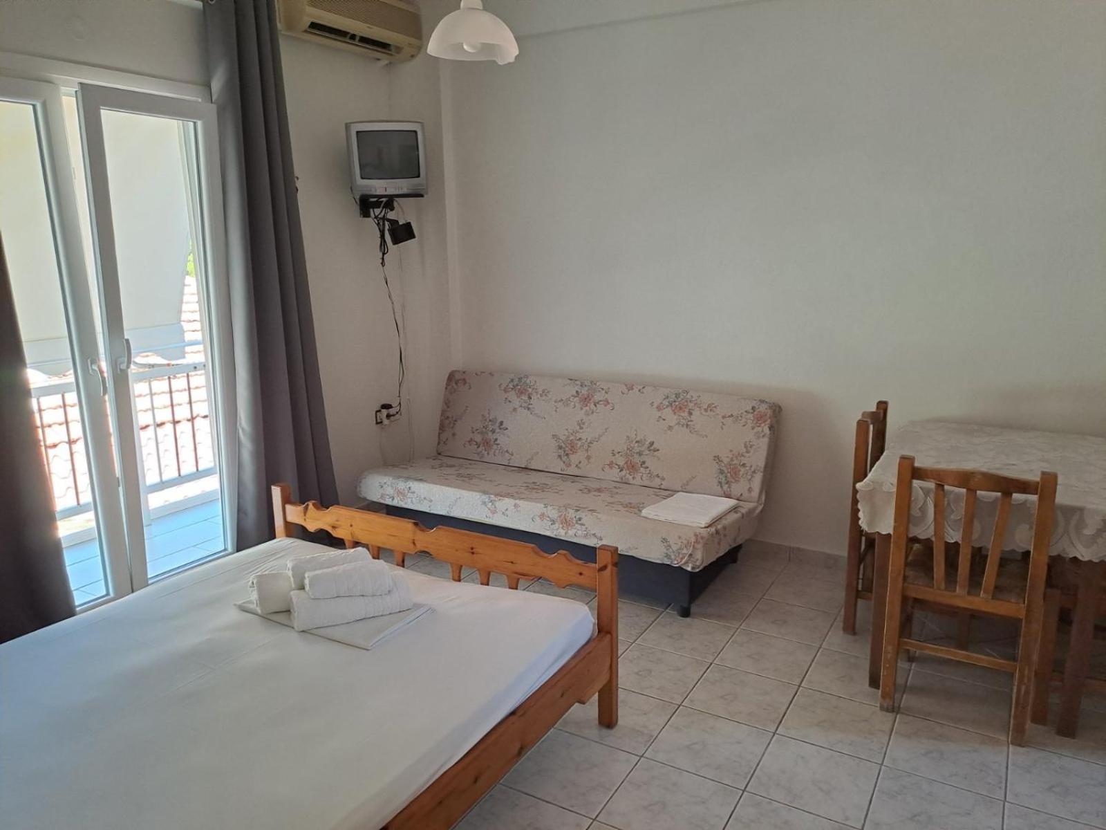 Golden Beach-Tsianis Apartments Néa Meságkala Exterior foto